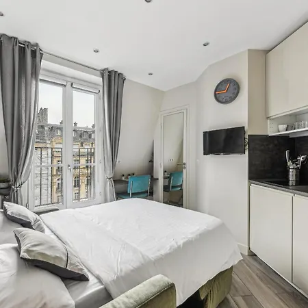 Mac Mahon - Champs Elysees By B'your