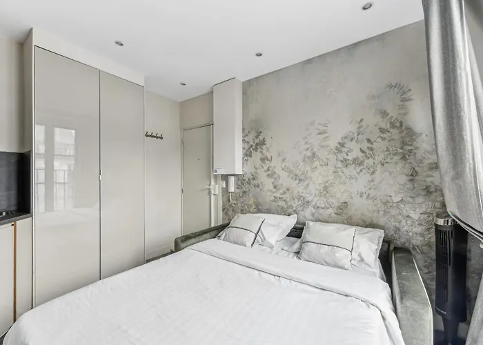 Mac Mahon - Champs Elysees By B'your *