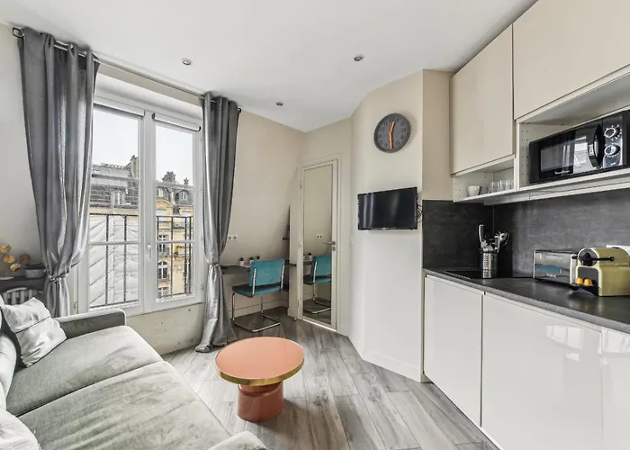 Mac Mahon - Champs Elysees By B'your * Paris