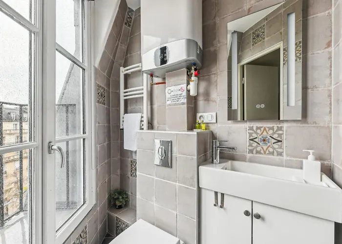 Mac Mahon - Champs Elysees By B'your París